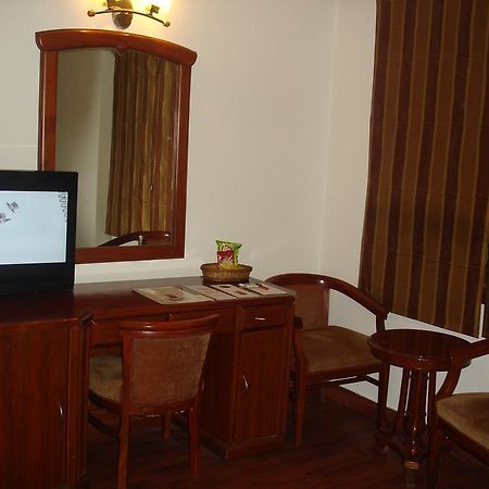 J'S Inn Nuova Delhi Esterno foto